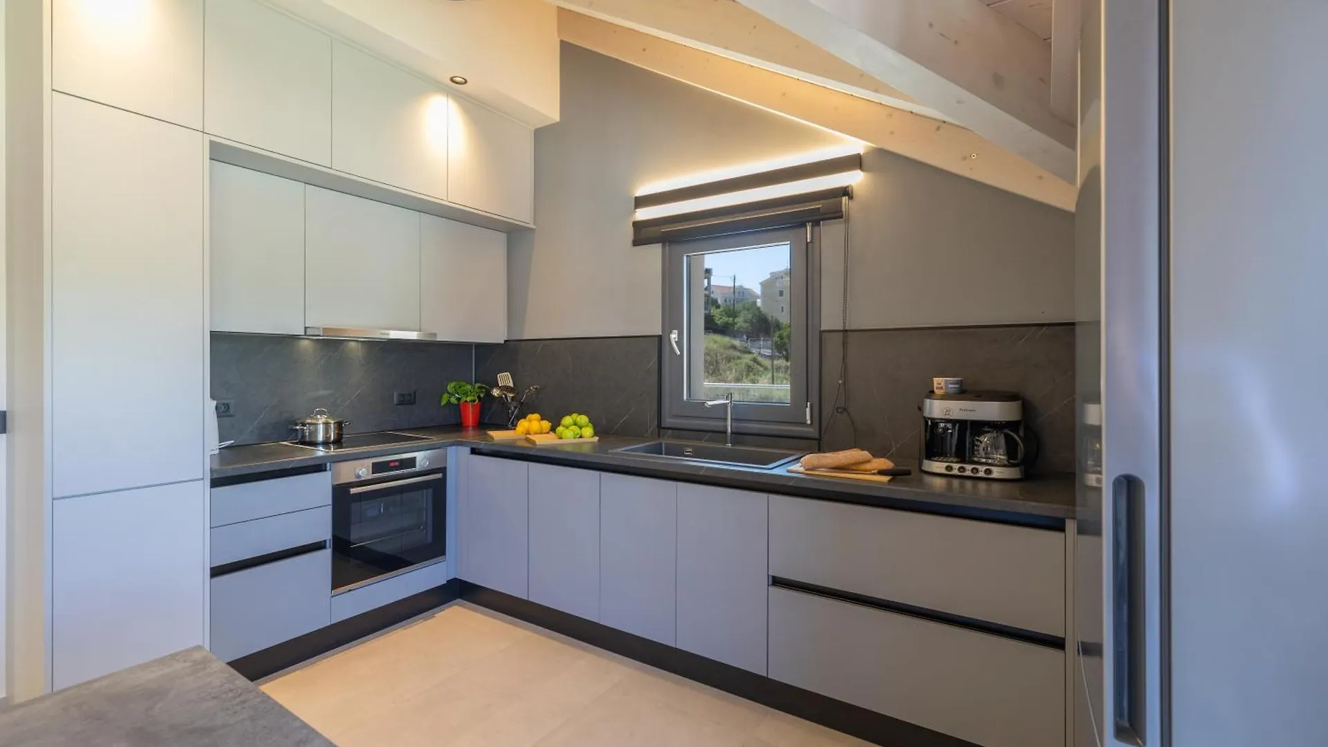 Maistrali Loft 아르고스톨리온 0*,